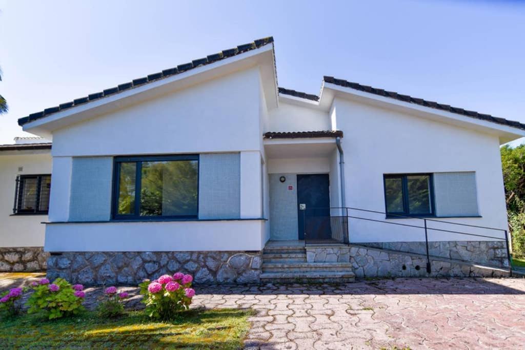 ¡Nuevo! Espectacular Casa En La Playa De Berria Villa Santoña Exteriör bild